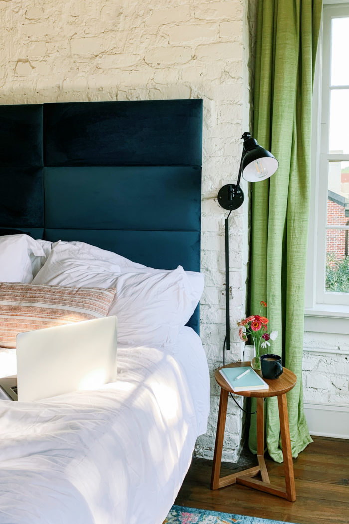 35+ Insanely Easy Studio Apartment Decorating Ideas on A Budget